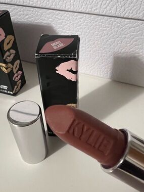 Kylie Jenner Lipstick in Mont Blanc